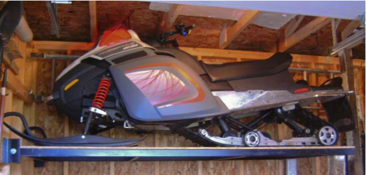 How to Start a Snowmobile That Has Been Sitting